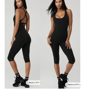 Alo Yoga Airbrush Physique Jumpsuit Womens Small Black One Piece